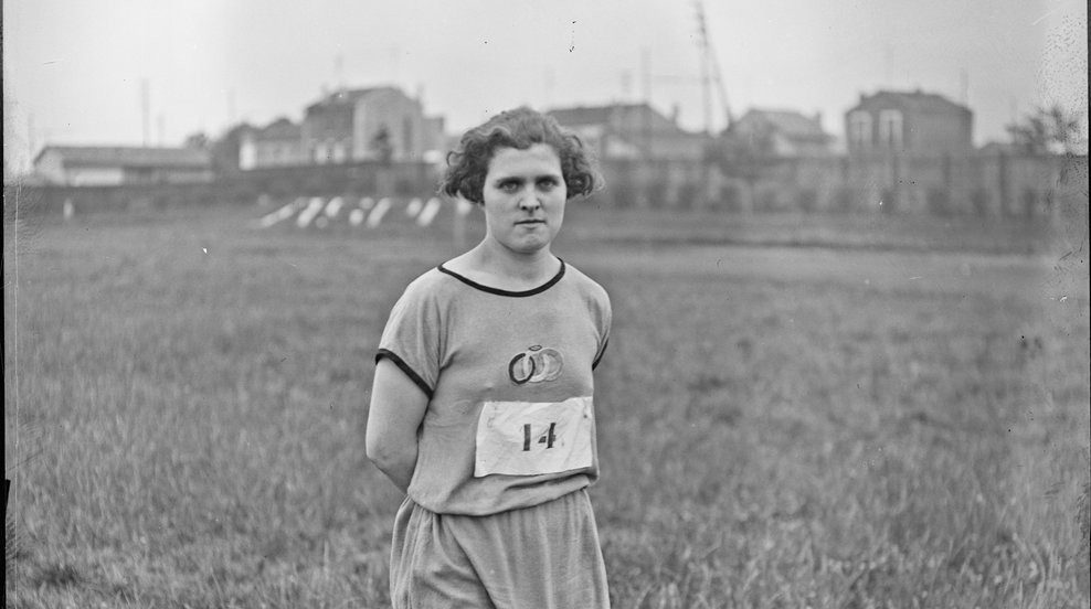 Lucienne Velu, « la reine du stade » des années 30, mais pas que…