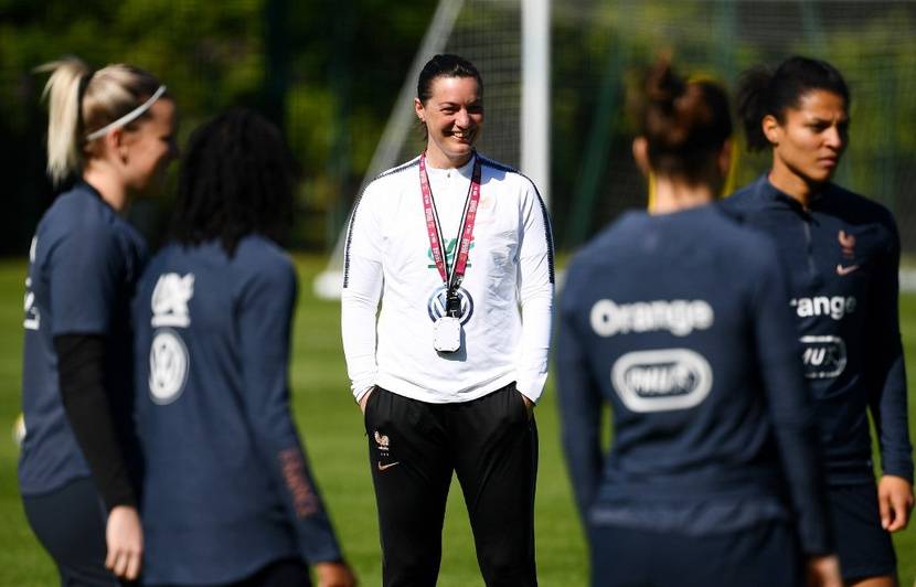 Corinne Diacre : 5 infos pour briller sur et au bord du terrain