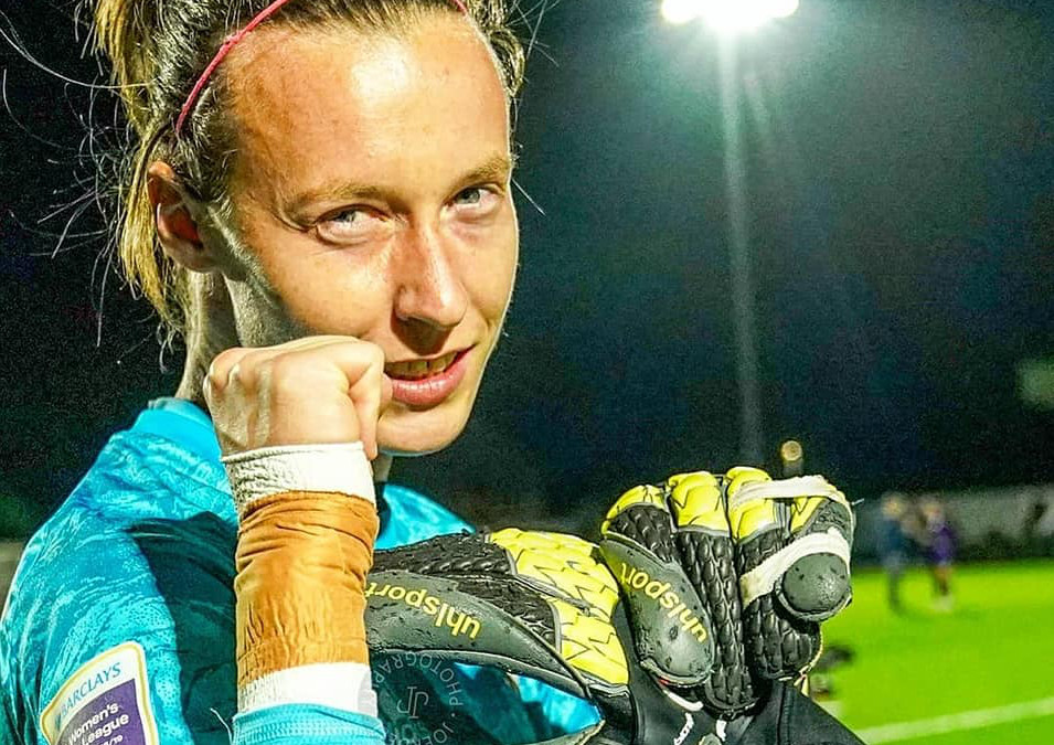 Pauline Peyraud-Magnin, bleue sera sa cage