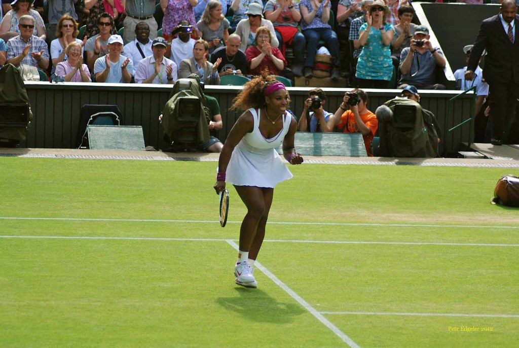9 juillet 2016, Serena Williams remporte Wimbledon et égale le record de 22 sacres en Grand Chelem de Steffi Graf