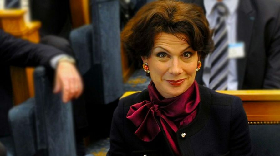 Dominique Carlac'h : « J'ai fait Sciences Po en survet', on s'est dit who's that girl ? »