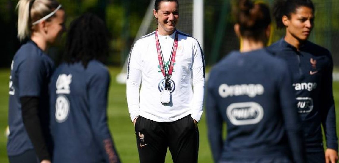 Corinne Diacre : 5 infos pour briller sur et au bord du terrain