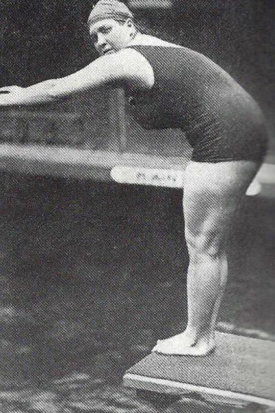 Violette_Morris_au_plongeoir_(1920)